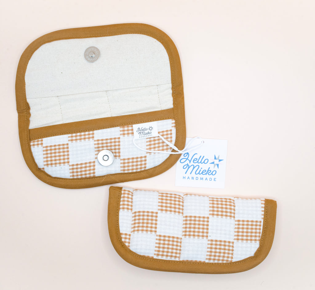 Caramel & Ivory Gingham Check Quilted Soft Glasses Case