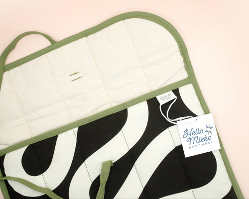 Black & Ivory Groove Quilted Laptop Case 13"-14"