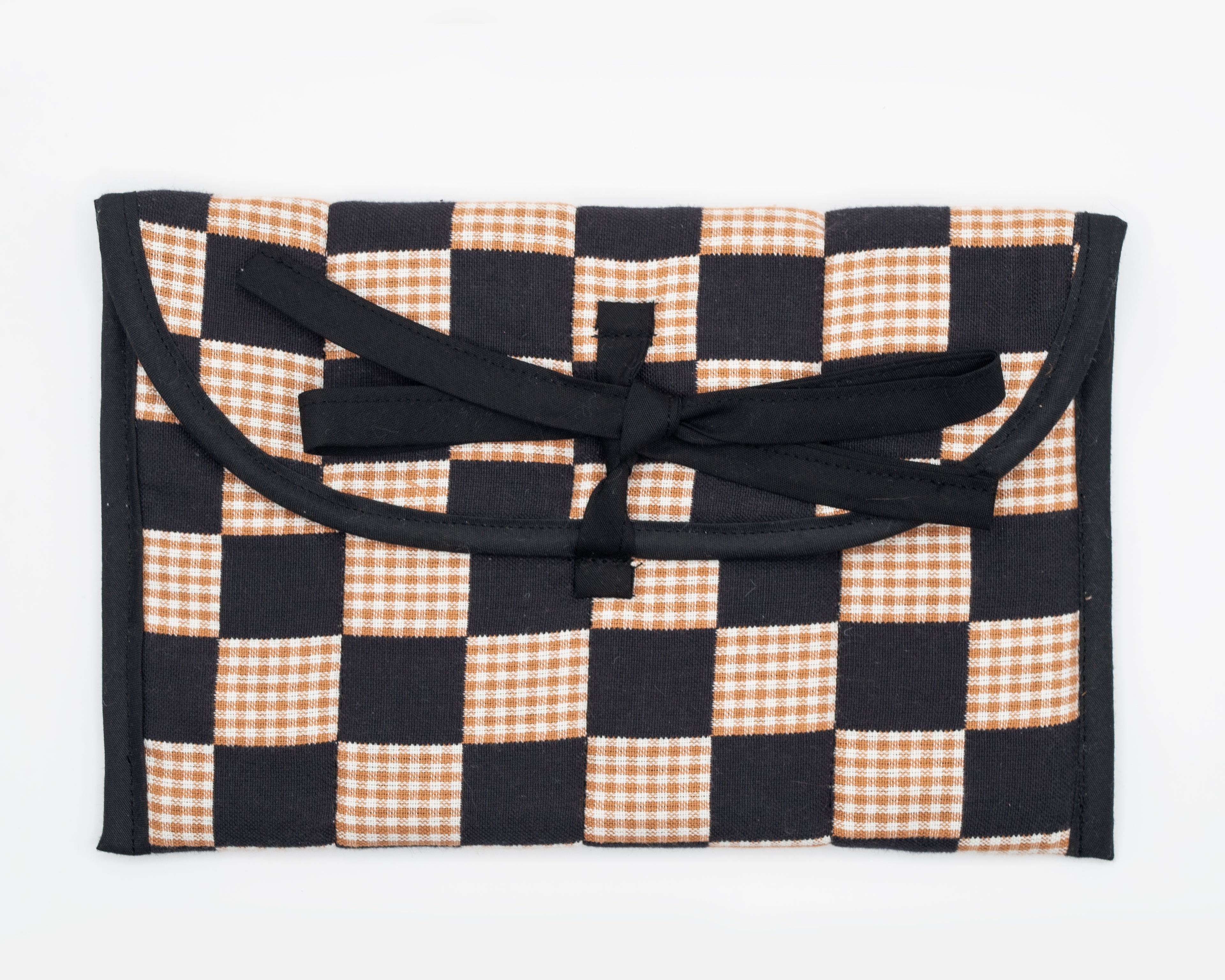 Black & Ivory Gingham Check Quilted Stash Case