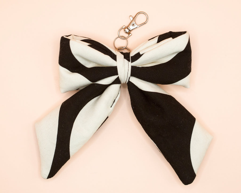Black & Ivory Groove Puffy Bow Keychain & Bag Charm